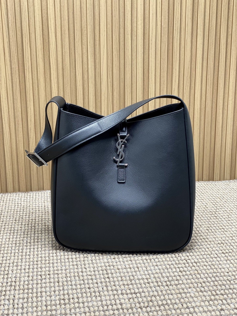 Y51 hobo bags
